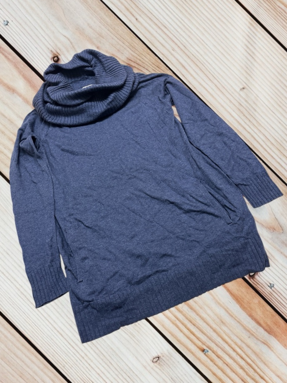 NWT New York & Co L blue cowl neck 4% cashmere sweater